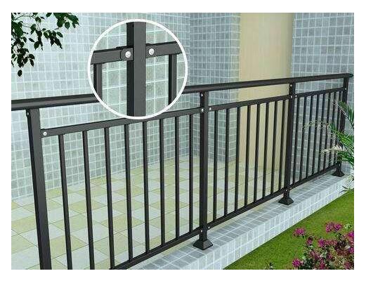 铝（lǚ）合（hé）金（jīn）护栏